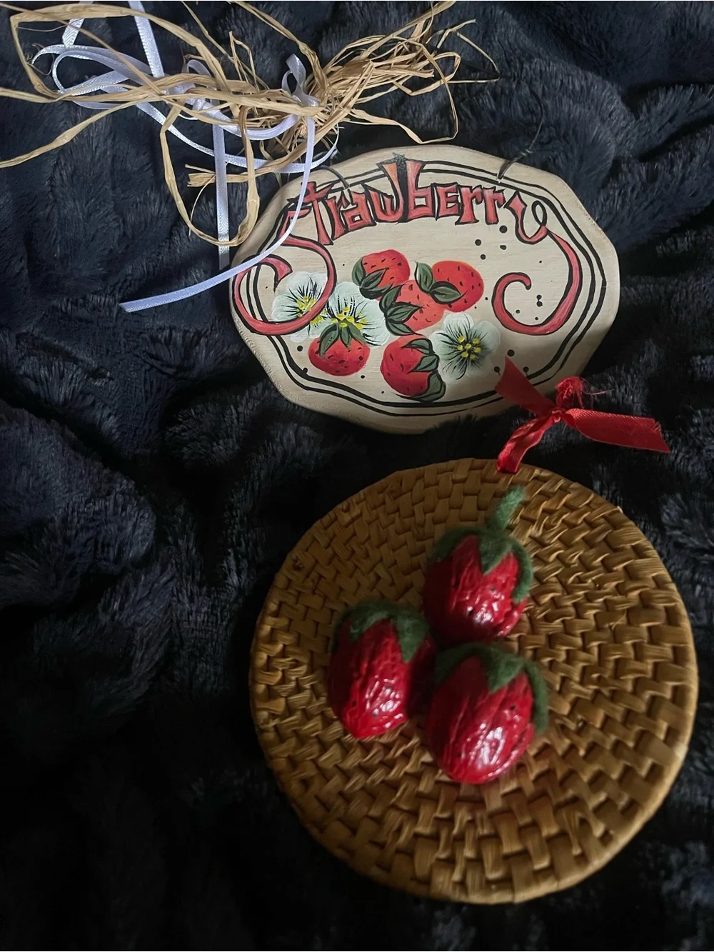 Handcrafted Rustic Strawberry Décor Set – Wooden Plaque & Strawberry Ornament